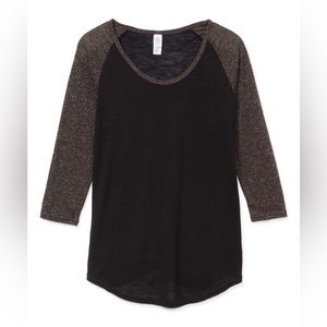 NWT  Three-Quarter Sleeve Raglan Top